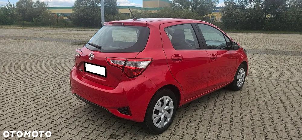 Toyota Yaris 1.5 Premium - 4