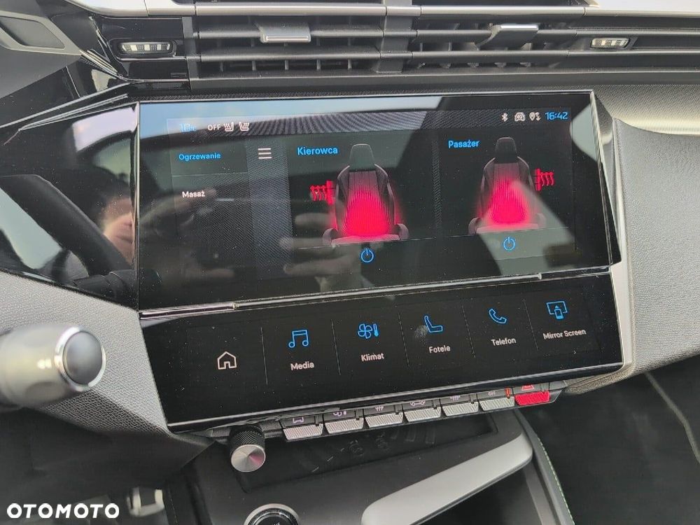 Peugeot 408 - 15