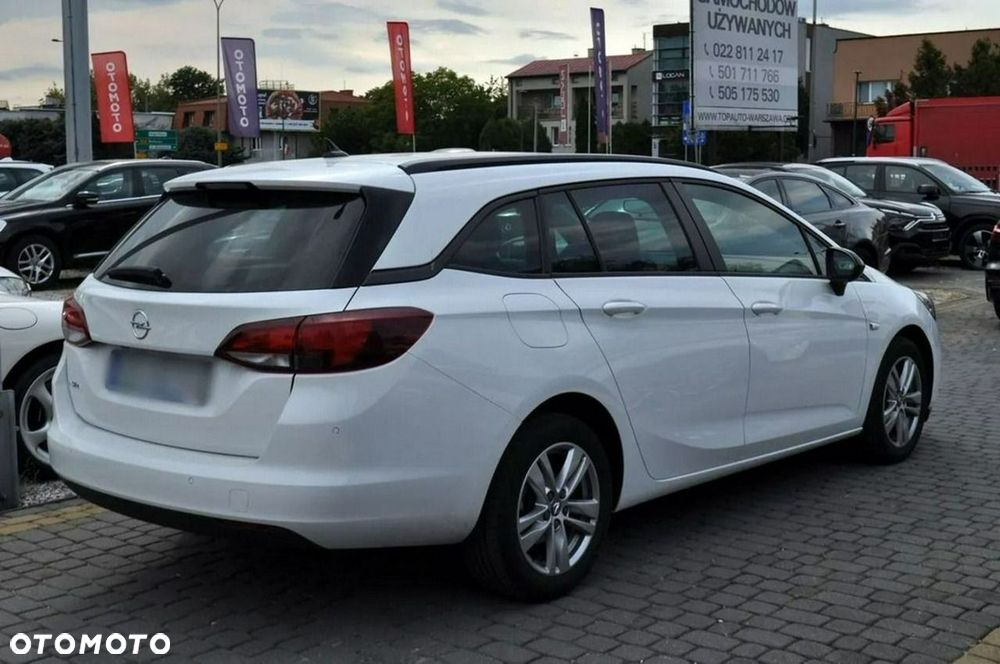 Opel Astra 2021
