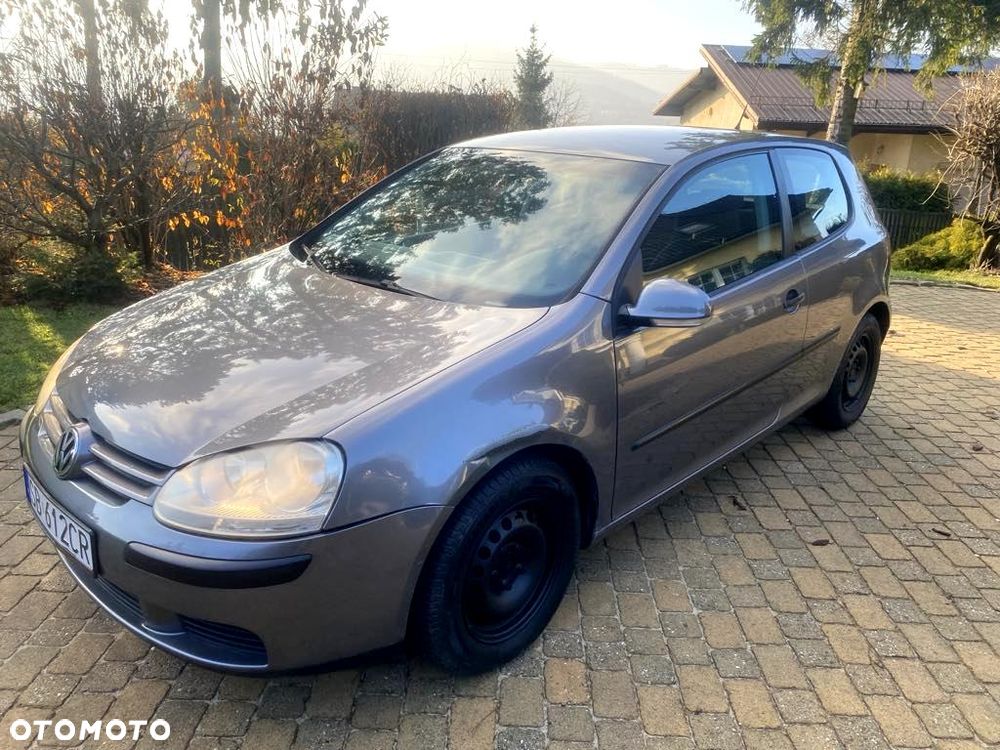 Volkswagen Golf 1.9 TDI Trendline DSG - 1