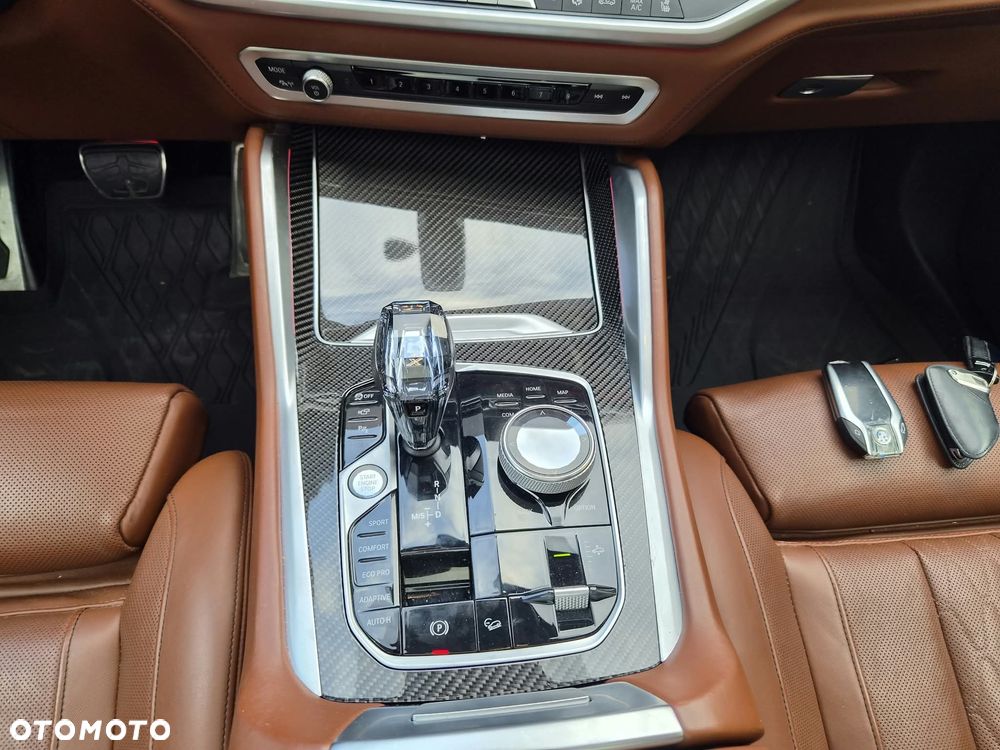 BMW X6 xDrive40d mHEV - 10