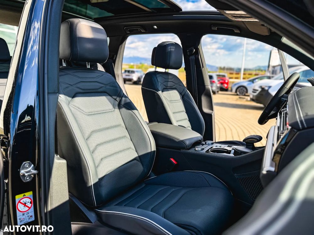 Volkswagen Touareg V6 TDI 4MOTION R-Line - 24