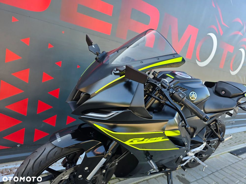 Yamaha YZF - 13