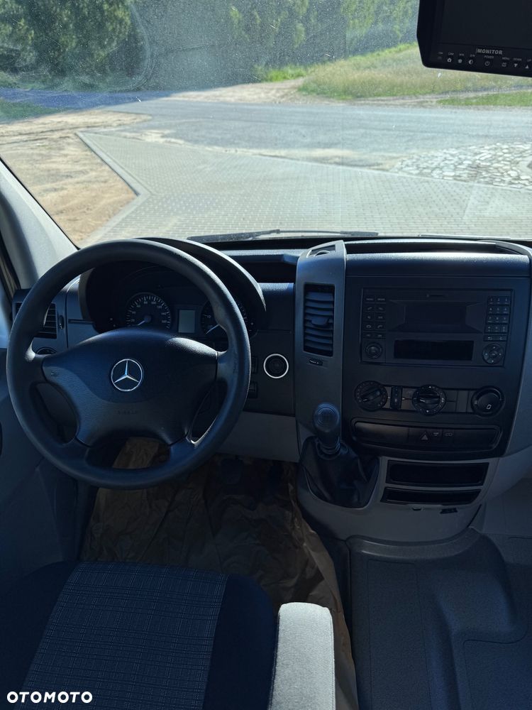 Mercedes-Benz Sprinter - 10
