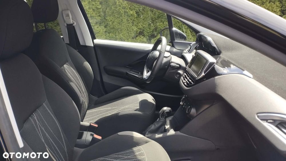 Peugeot 208 HDi 68 Like - 4