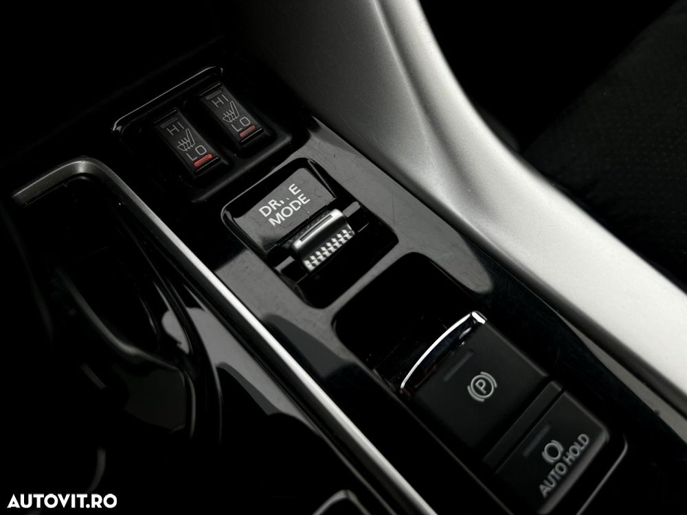 Mitsubishi Eclipse-Cross - 16