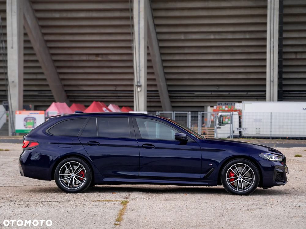BMW Seria 5 520d xDrive M Sport Edition - 11