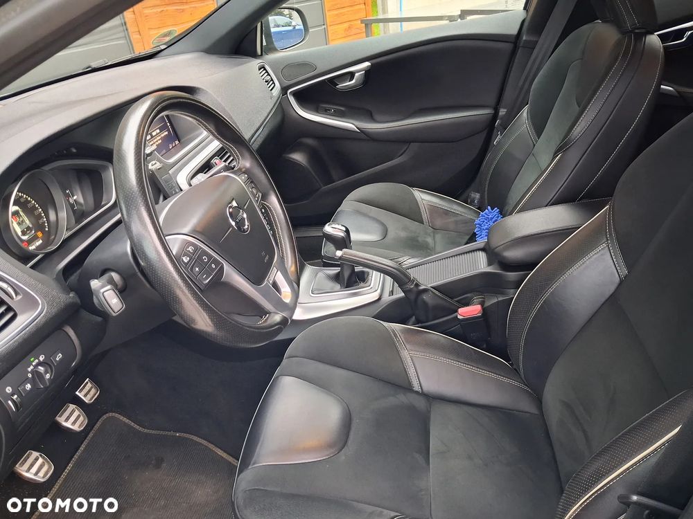 Volvo V40 D3 Drive-E Momentum - 6
