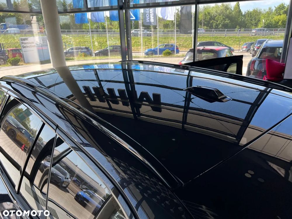 BMW Seria 5 520i mHEV - 14