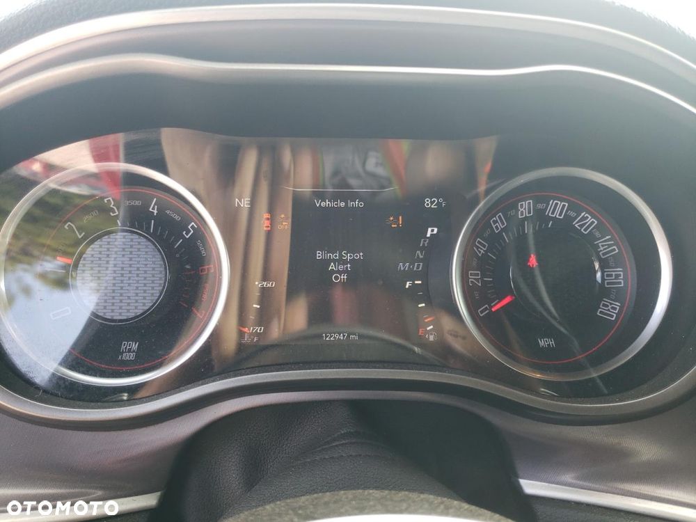 Dodge Challenger - 9