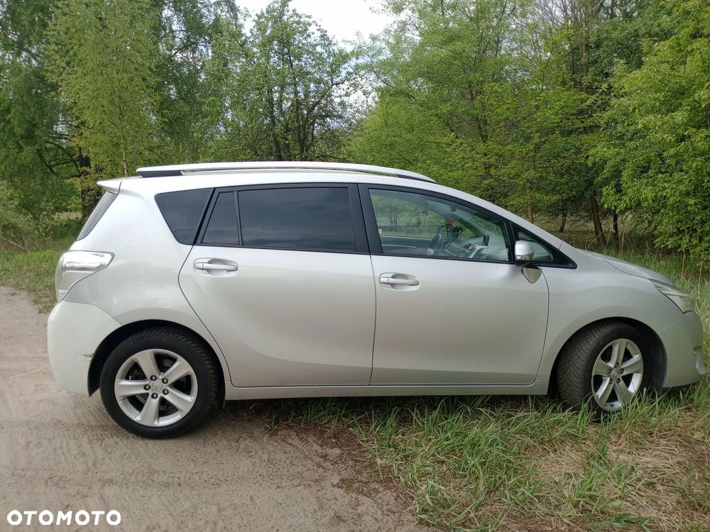 Toyota Verso 2.0 D-4D Premium - 6