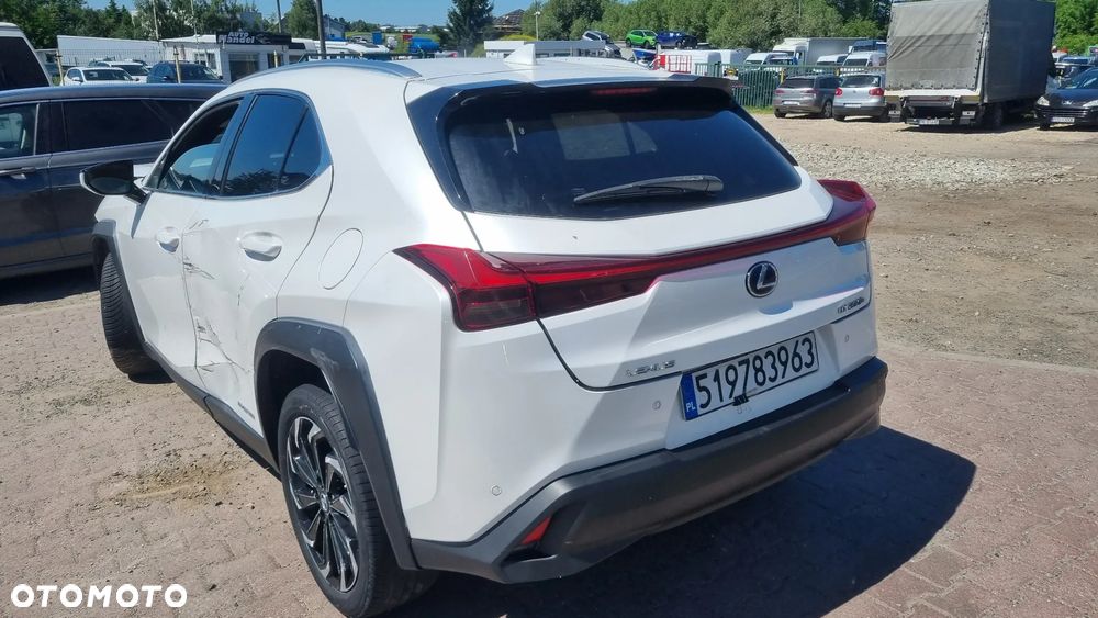 Lexus UX 250h F SPORT - 16