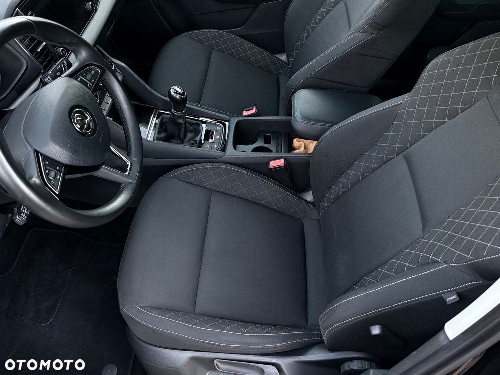 Skoda Karoq 1.6 TDI SCR Active - 14