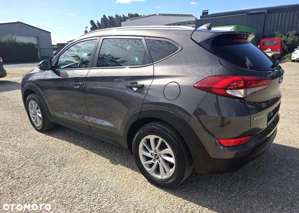 Hyundai Tucson 1.6 GDI BlueDrive Style 2WD - 12