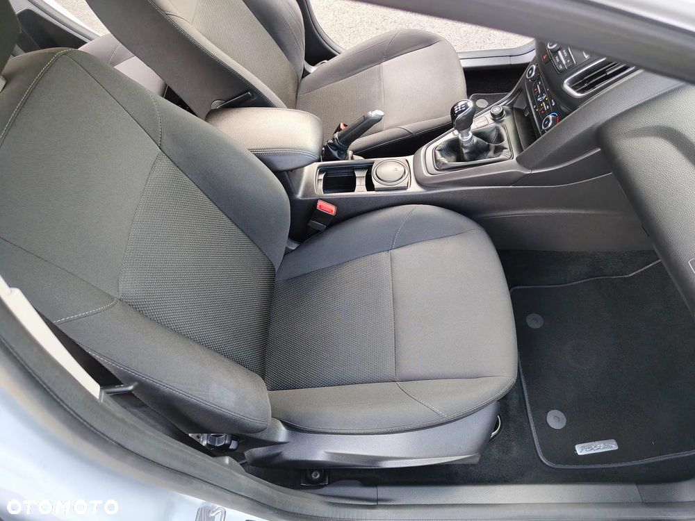 Ford Focus SW 1.5 EcoBoost S&S ACTIVE - 19
