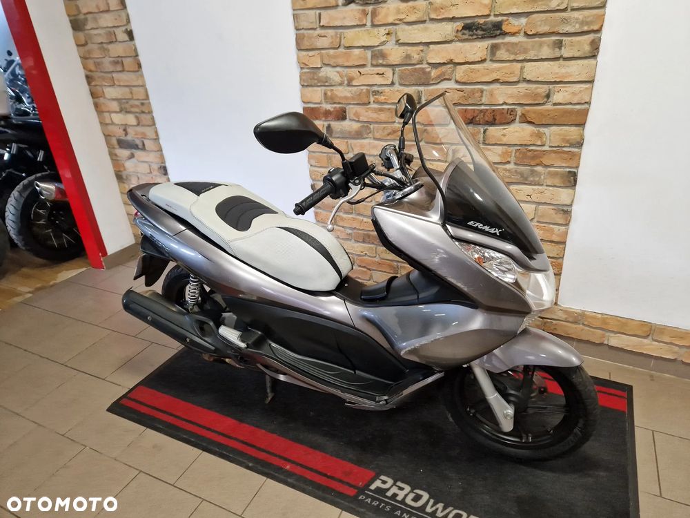 Honda PCX - 9
