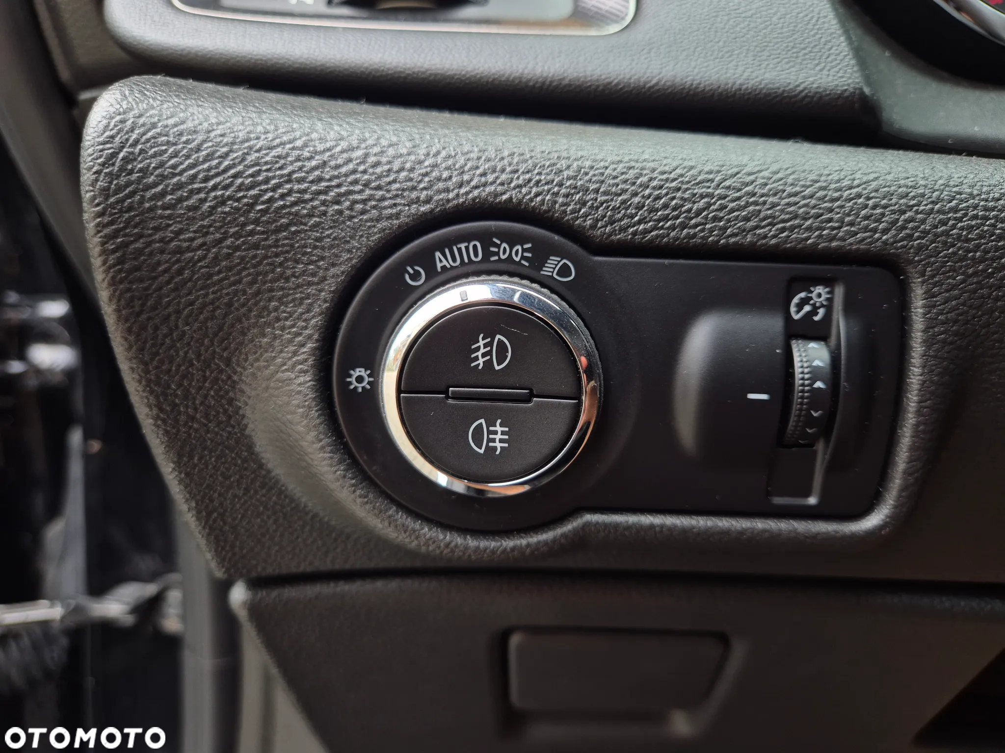 Opel Astra III 1.9 CDTI Cosmo - 15