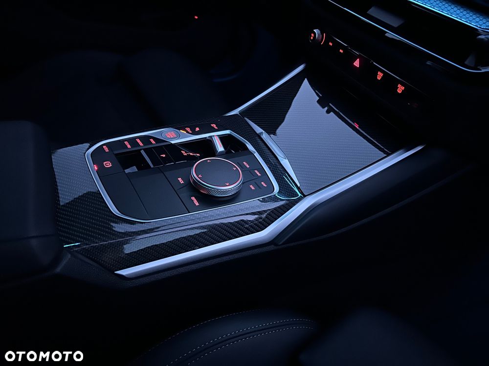 BMW Seria 3 318i M Sport - 31