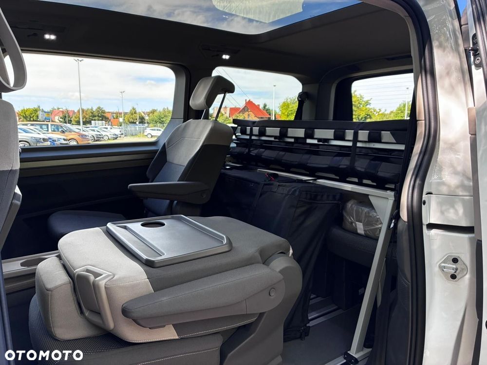 Volkswagen Multivan - 21
