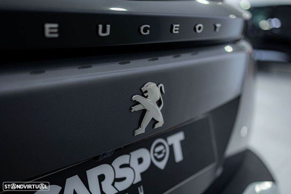 Peugeot 2008 1.2 PureTech Allure EAT8 - 5