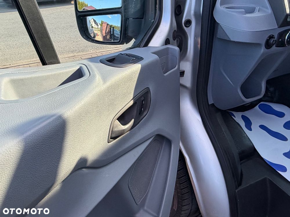 Ford Transit - 29