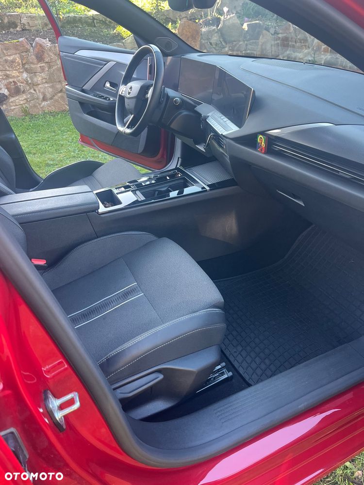 Opel Astra 1.2 T GS Line S&S - 9