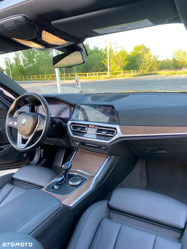 BMW Seria 3 330i M Sport - 19