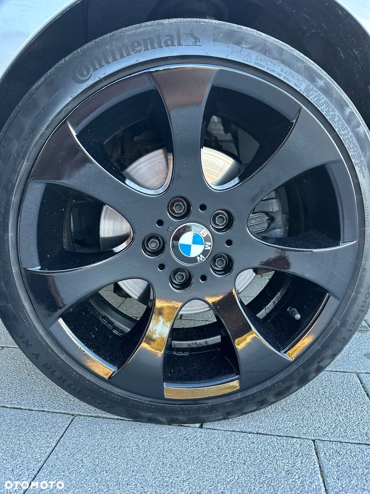 BMW 3 Series 2011 photo 3