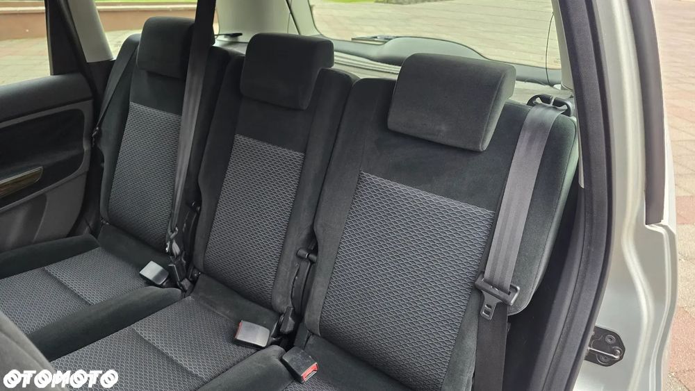 Ford C-MAX 1.8 Ghia - 26