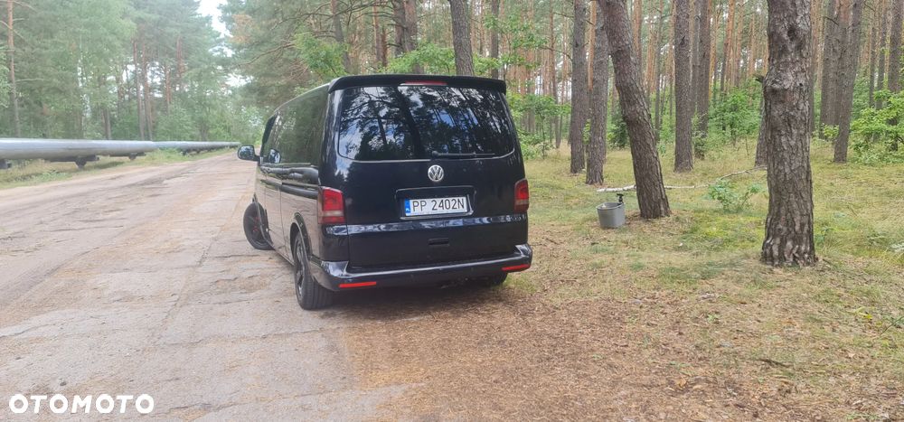 Volkswagen Multivan - 16