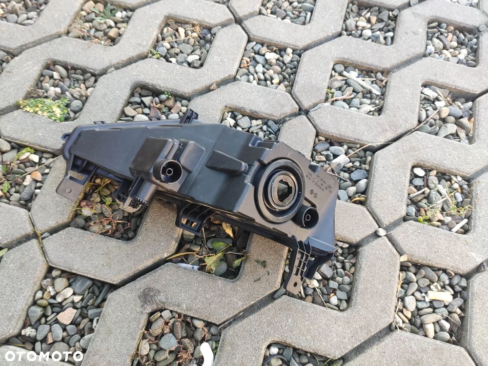 EU Halogen Prawy Przód Skoda Octavia IV 19- Zwykły 1205.002R - 2