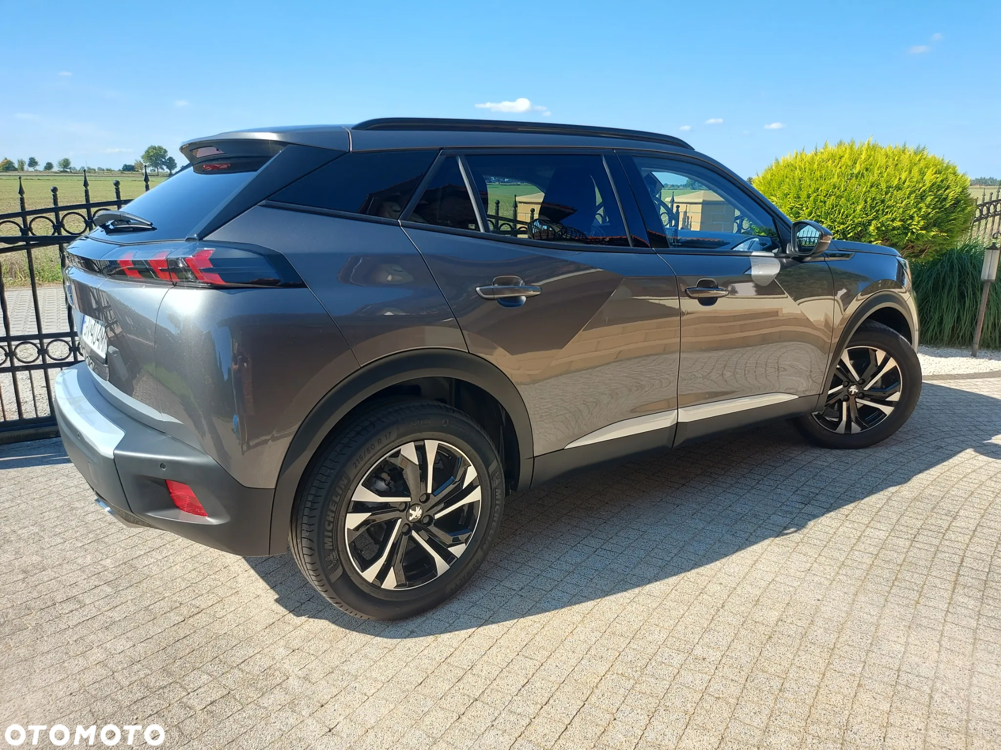 Peugeot 2008 1.2 PureTech Allure S&S EAT8 - 2