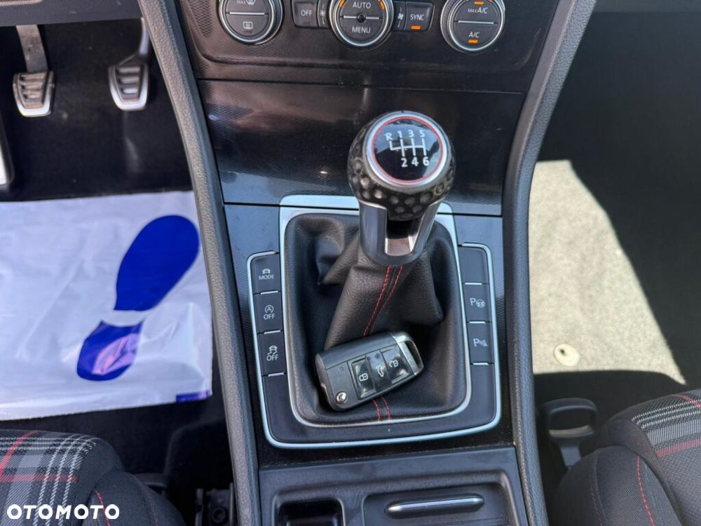 Volkswagen Golf GTI Performance BlueMotion Technology - 9