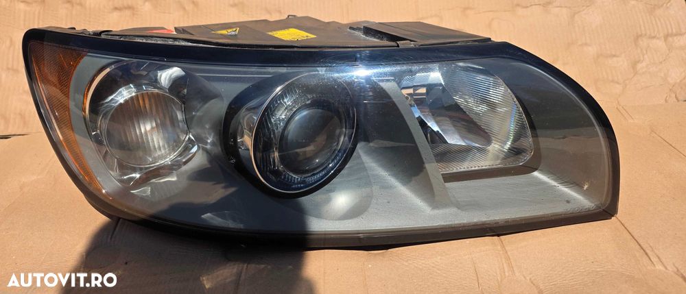 Far dreapta Xenon Volvo V50 2005 / 2006 / 2007 2008 - 1