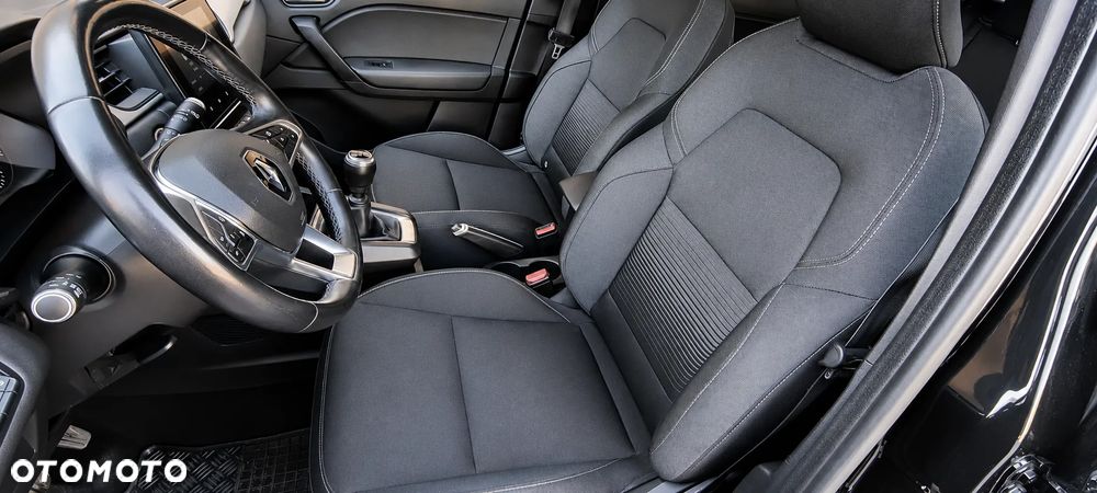 Renault Captur - 31