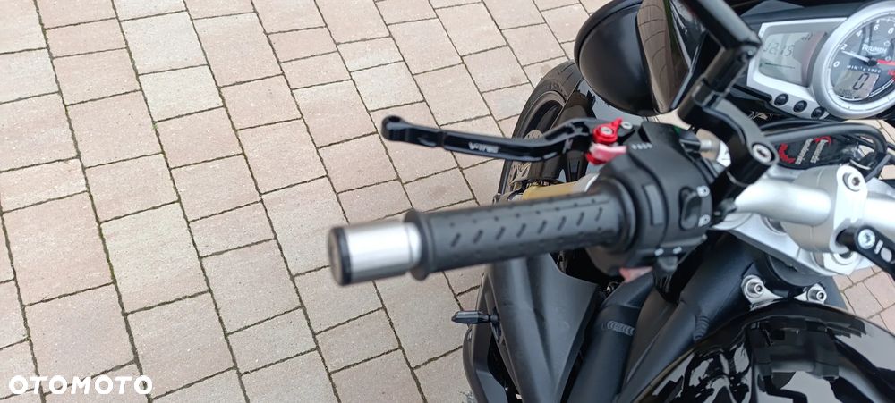 Triumph Street Triple - 13