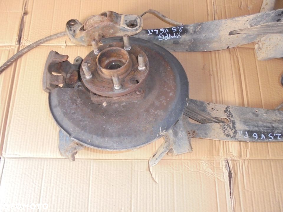 ZWROTNICA PIASTA PRAWA LEWA TYL JAGUAR X-TYPE 2.5 3.0 V6 - 4