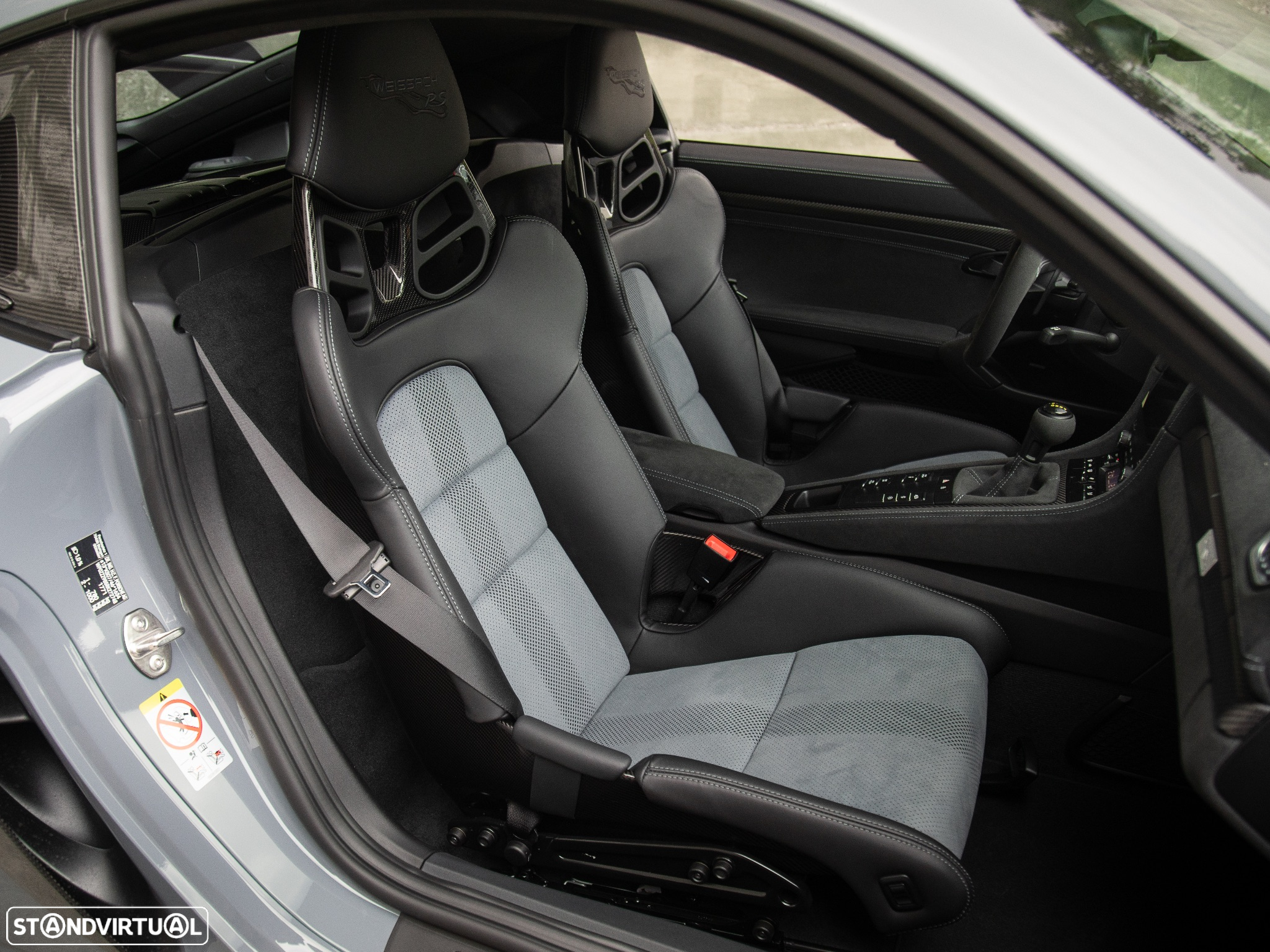 Porsche 718 Cayman GT4 RS - 29