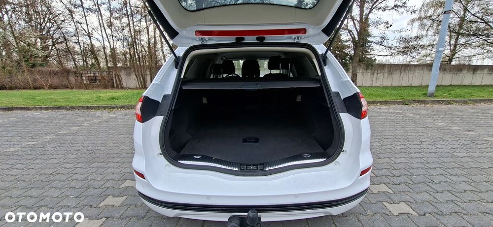 Ford Mondeo SW 2.0 TDCi S&S Titanium - 22