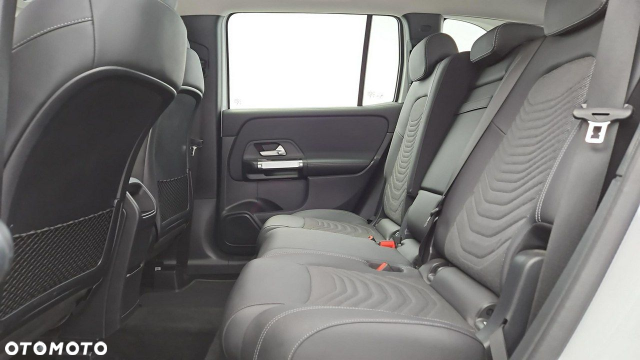 Mercedes-Benz GLB 200 d Progressive 8G-DCT - 23