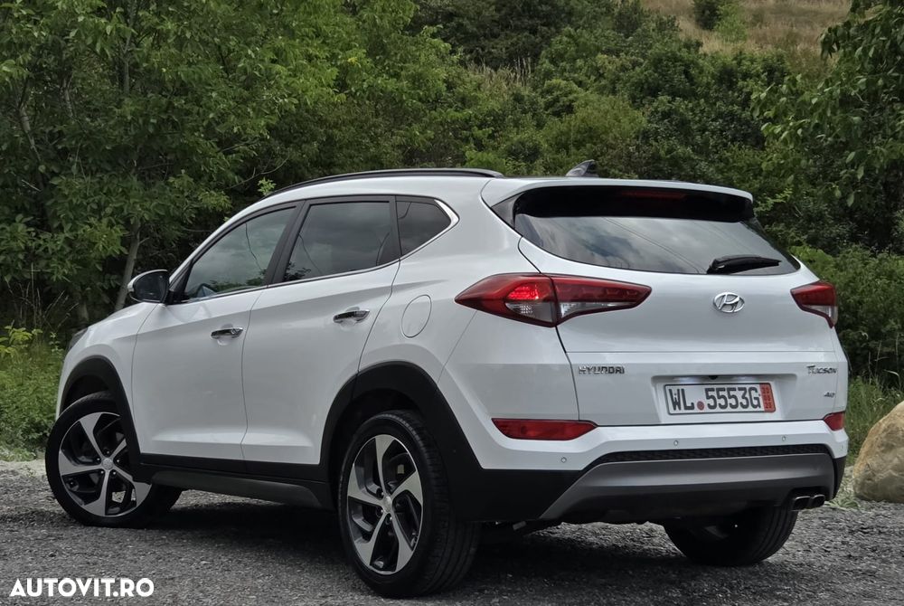 Hyundai Tucson 2.0 CRDI 4WD Automatik Premium - 11