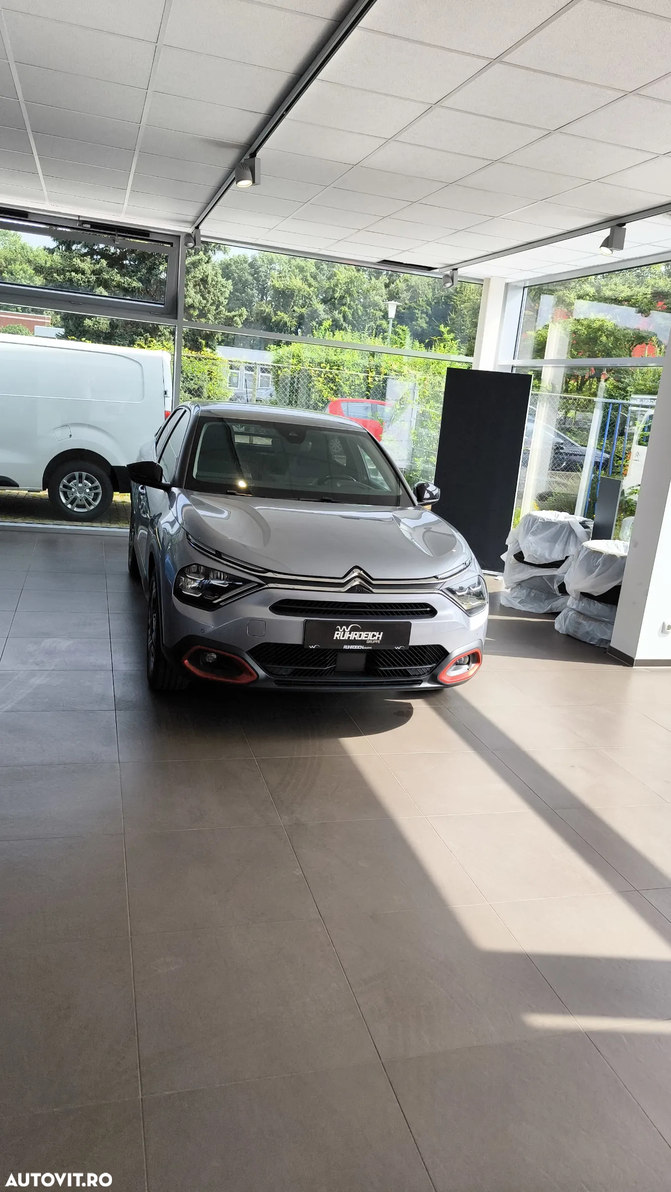 Citroën C4 BlueHDi 130 Stop&Start EAT8 SHINE - 26