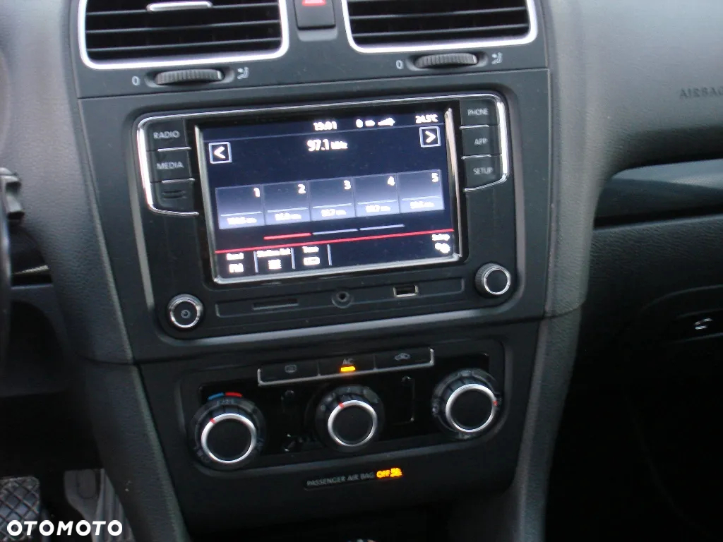 Volkswagen Golf 1.6 Comfortline - 11