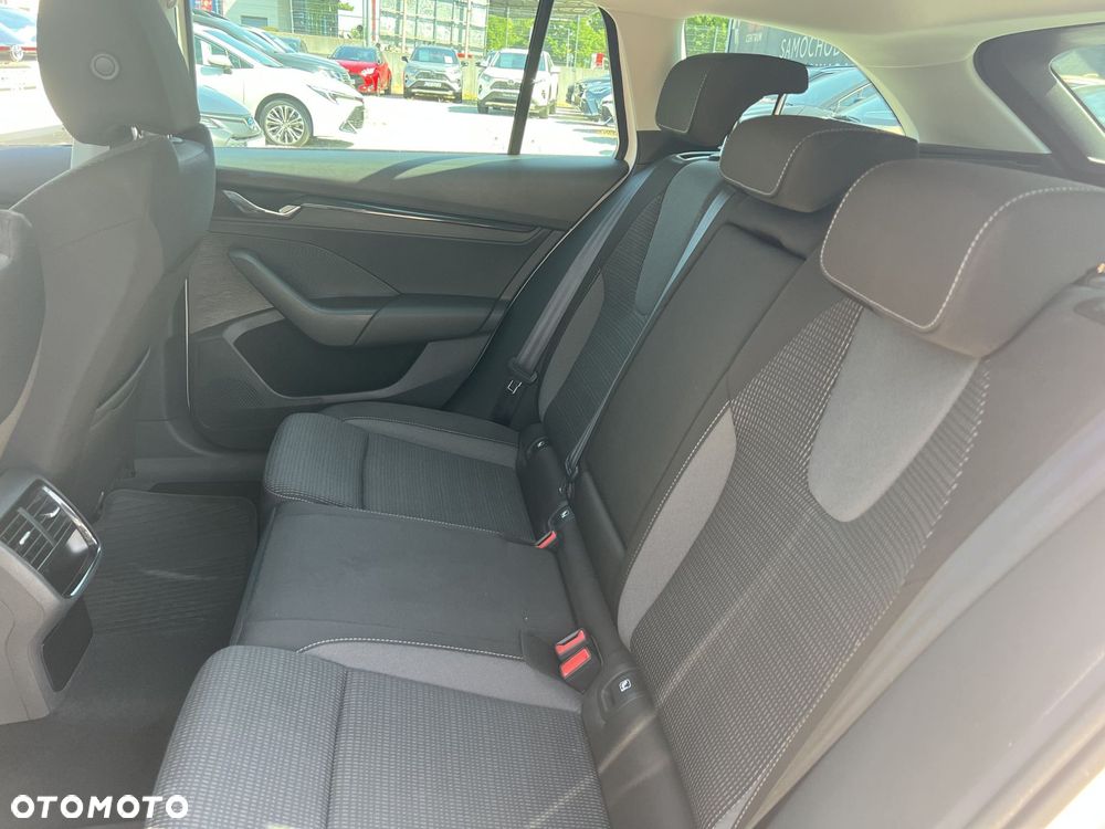 Skoda Octavia 2.0 TDI Ambition - 14