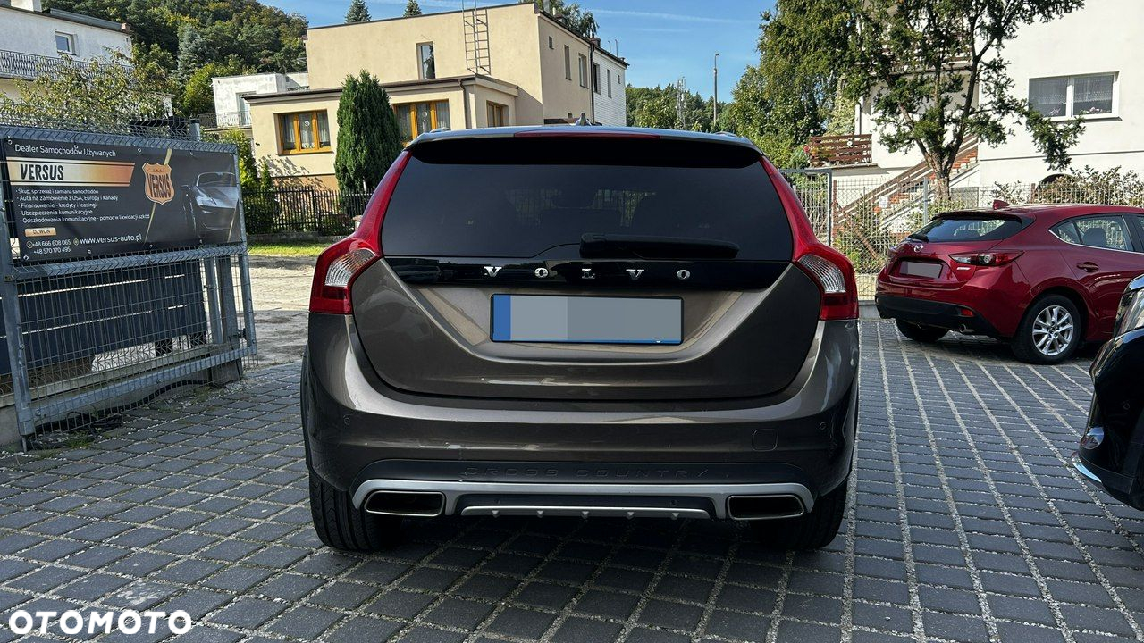Volvo V60 Cross Country - 5