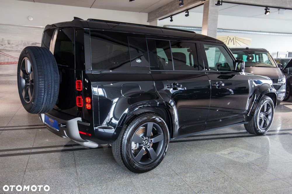 Land Rover Defender 3.0 D300 mHEV X-Dynamic HSE - 2