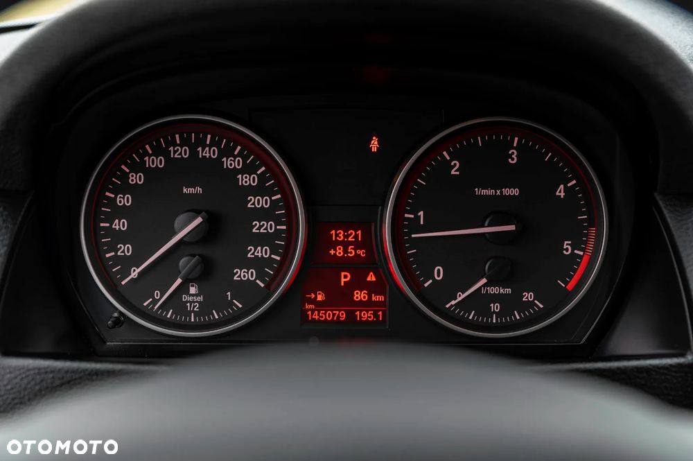 BMW X1 xDrive20d - 23