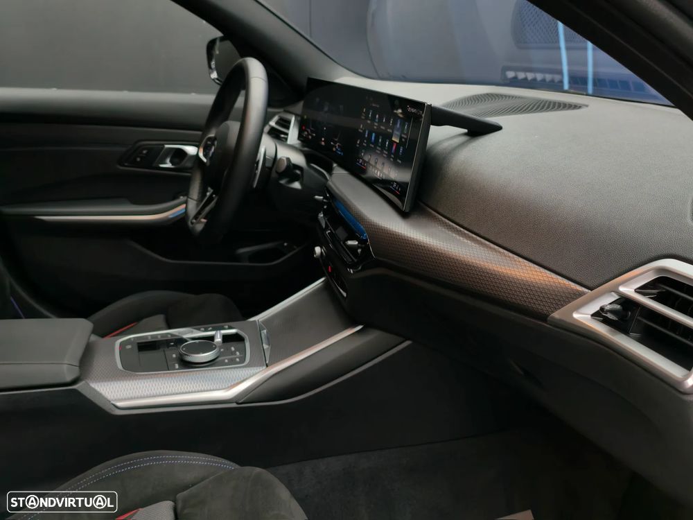 BMW 330 e Pack Desportivo M Pro Auto - 41