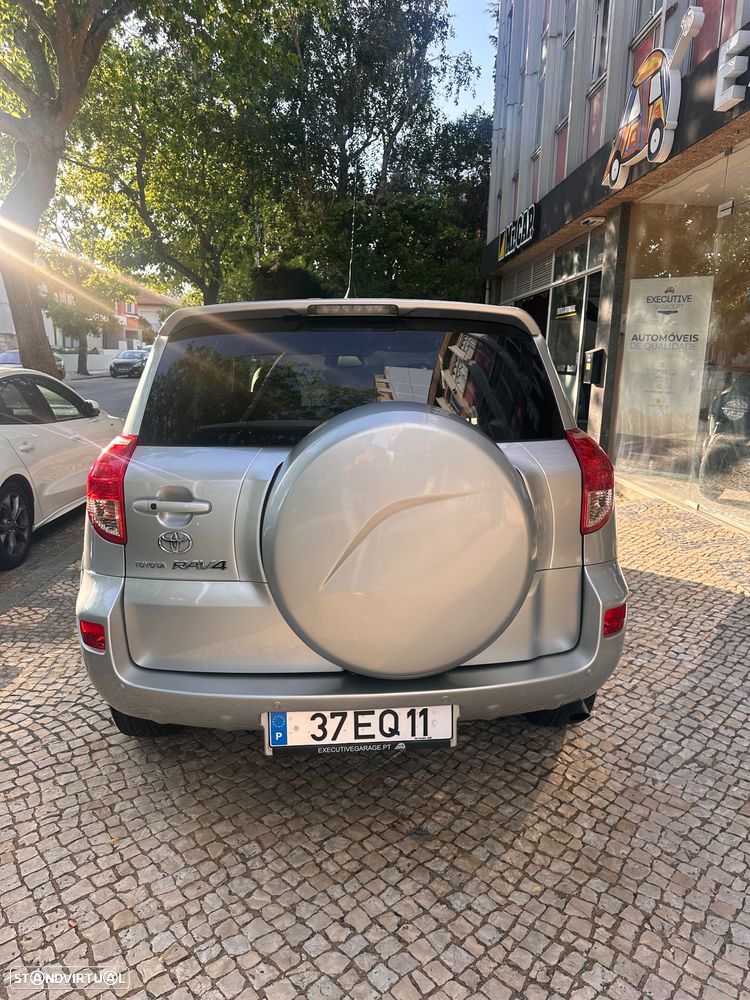 Toyota RAV4 2.2 D-4D X NAVI+RF+BM - 9