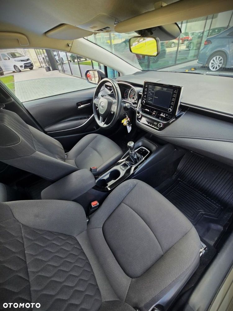 Toyota Corolla - 23
